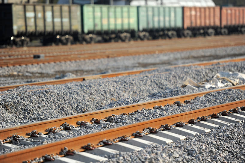 3,8 процента составил рост перевозок черных металлов по железной дороге в октябре год к году
