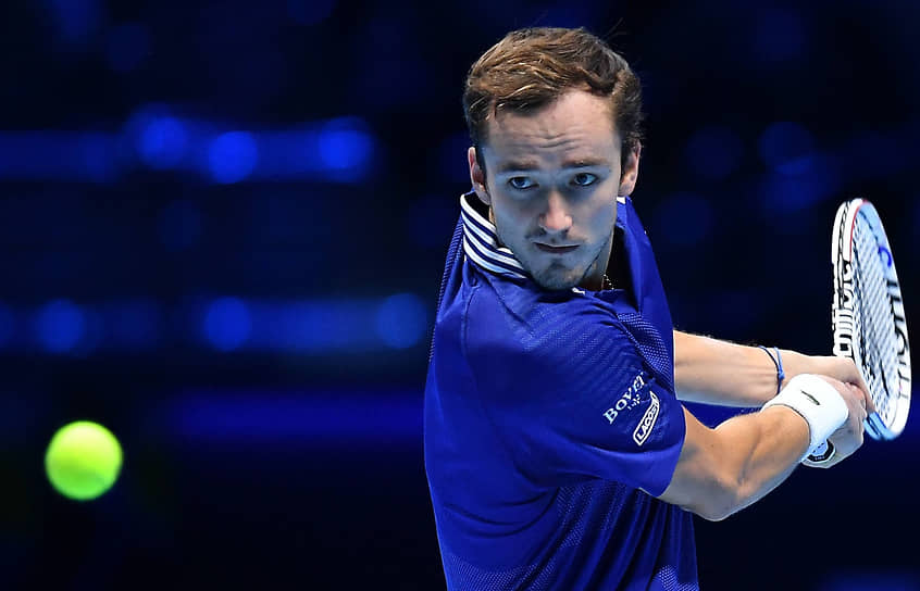 Обыграв Александра Зверева, Даниил Медведев с учетом прошлого года продлил серию своих побед на Nitto ATP Finals до семи