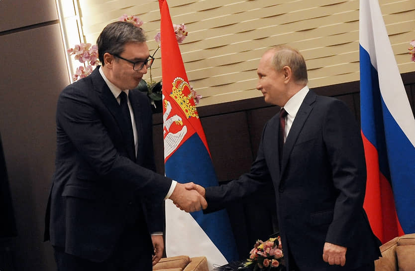 Президенты Сербии и России Александр Вучич (слева) и Владимир Путин 
