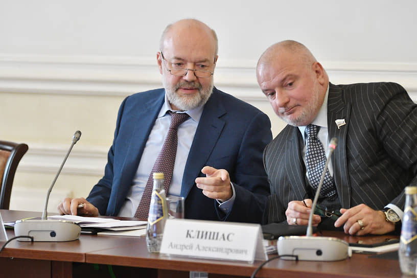Председатели комитетов Госдумы и Совета федерации по госстроительству Павел Крашенинников и Андрей Клишас