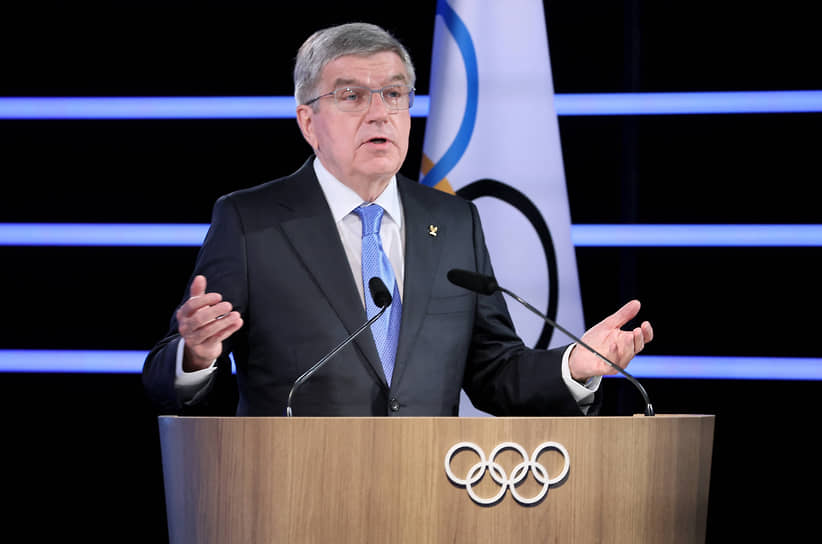 Как заявил президент МОК Томас Бах, санкции «ограничены правительством и национальными символами, но не распространяются на все российское олимпийское сообщество»