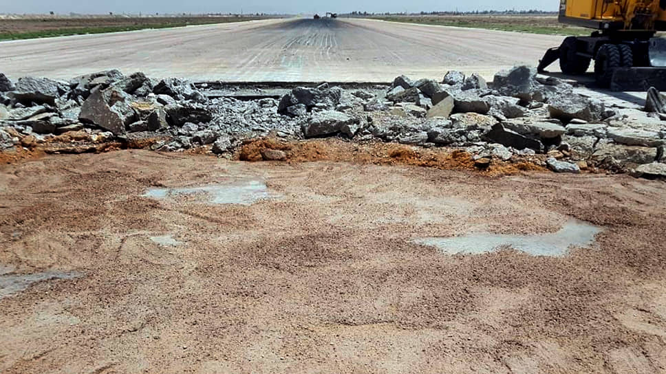 Взлетная полоса международного аэропорта в Дамаске была повреждена в результате израильского налета