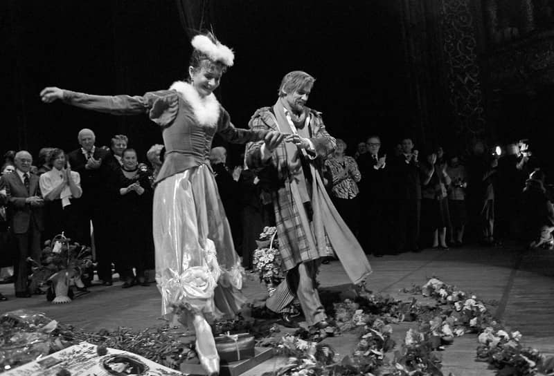 Екатерина Максимова и Владимир Васильев триумфально танцевали «Анюту» вплоть до ухода на пенсию