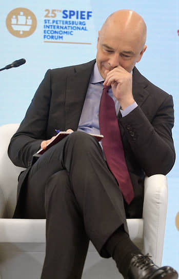 Министр финансов Антон Силуанов предлагает спокойно относиться к новым идеям о бюджетной политике, пока хватает денег на действующие