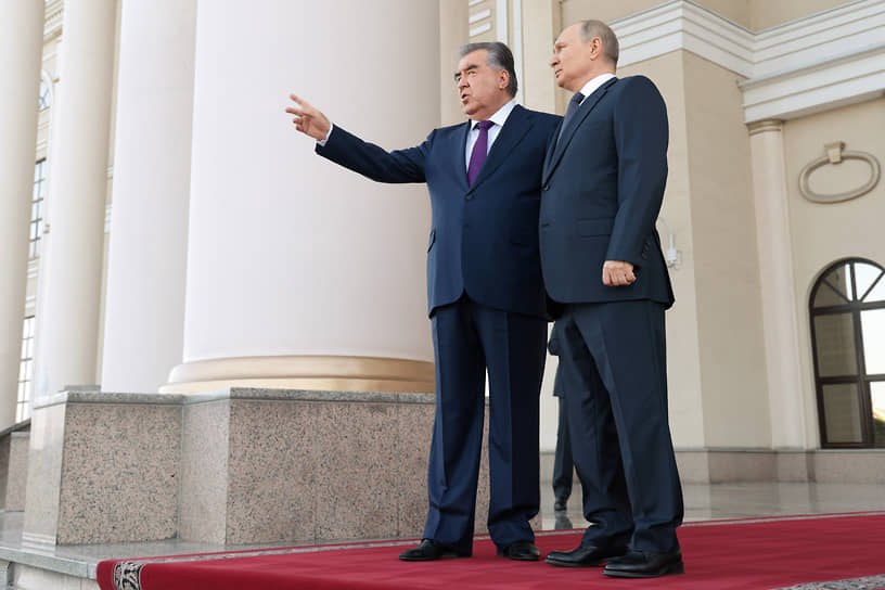Эмомали Рахмон заверил Владимира Путина, что отношения Таджикистана и России, как и прежде, «имеют высокую динамику развития»