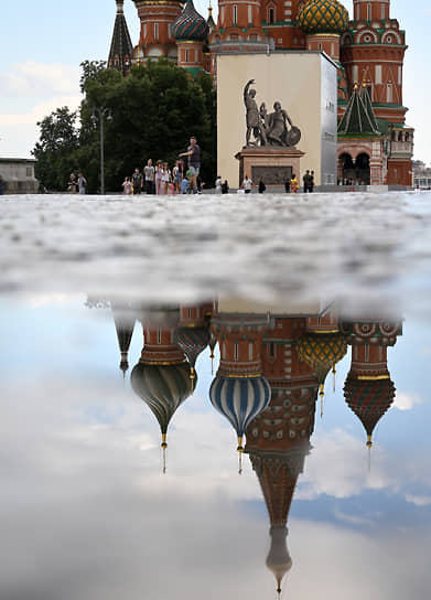 Памятник Минину и Пожарскому на привычном месте после реставрации обещают открыть к 4 ноября 2022 года
