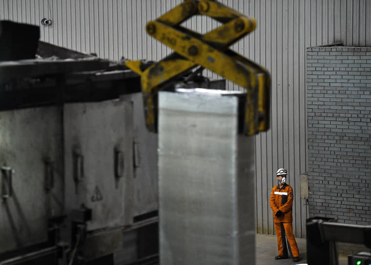 Производство алюминия на Красноярском заводе