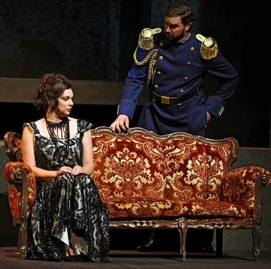 Главная героиня оперы бежит из петербургских салонов в сибирскую ссылку