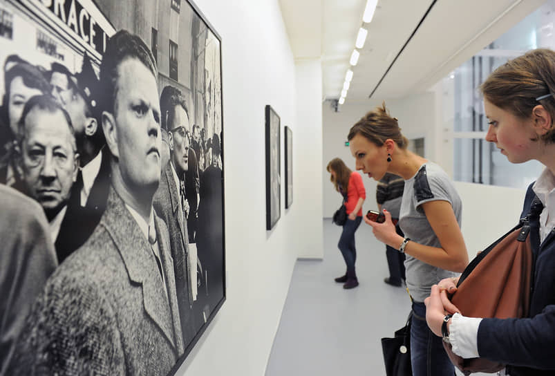 Открытие выставки «Уильям Кляйн. Нью-Йорк» в Мультимедиа Арт Музее Москвы в 2012 году