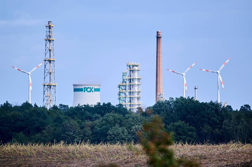 Нефтеперерабатывающий завод в Шведте
