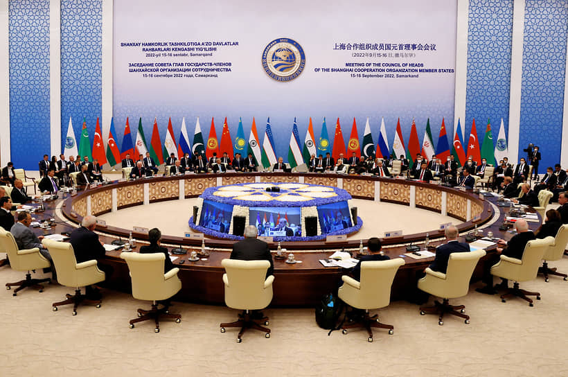 Заседание Совета глав государств—членов ШОС в расширенном составе
