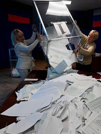 Вопреки опасениям организаторов, референдумы о присоединении к России прошли без крупных провокаций и при высокой явке избирателей