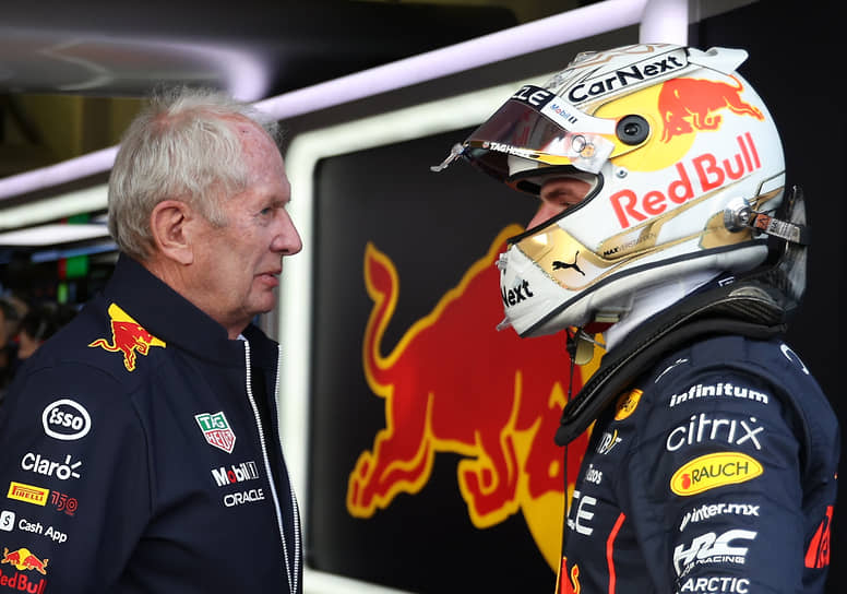 Советник Red Bull Хельмут Марко (слева) признал, что у FIA есть вопросы к методам подсчета, использованным в отчетности команды