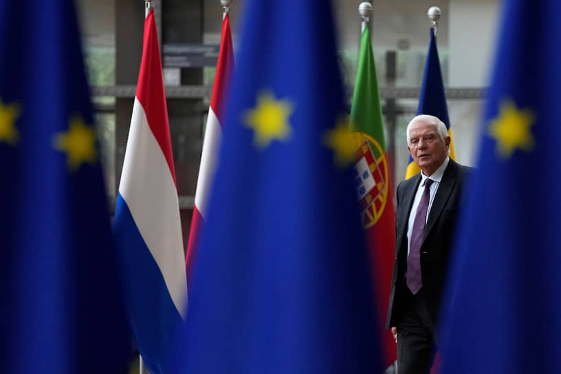 Глава европейской дипломатии Жозеп Боррель призвал страны ЕС продолжать поддержку Украины и не снижать санкционное давление на Россию, даже если это ударит по самим европейцам