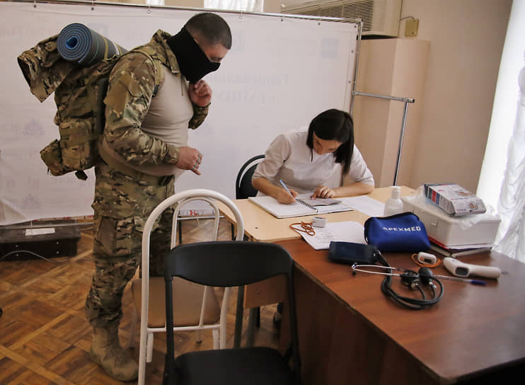 С чего начинается служба в армии? Репортаж из сборного пункта Алтайского края