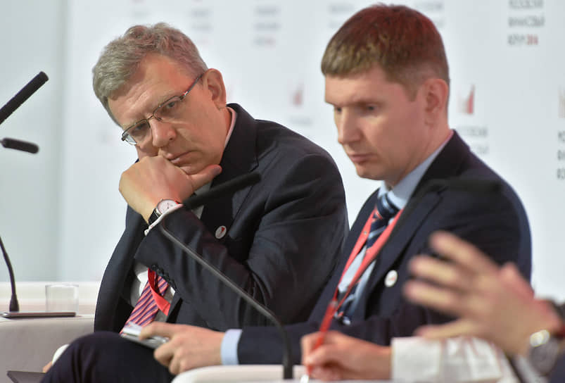 Глава Счетной палаты Алексей Кудрин (слева) и глава Минэкономразвития Максим Решетников
