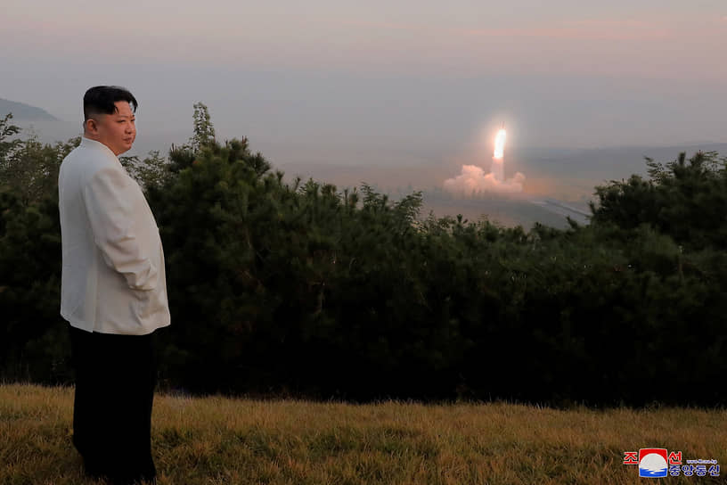 Власти КНДР во главе с Ким Чен Ыном (на фото) утверждают: они не виноваты в эскалации, вся ответственность лежит на США и их азиатских союзниках