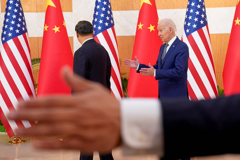 Лидеры Китая и США Си Цзиньпин и Джо Байден решили попытаться вернуть двусторонние отношения «в русло гармоничного и стабильного развития»
