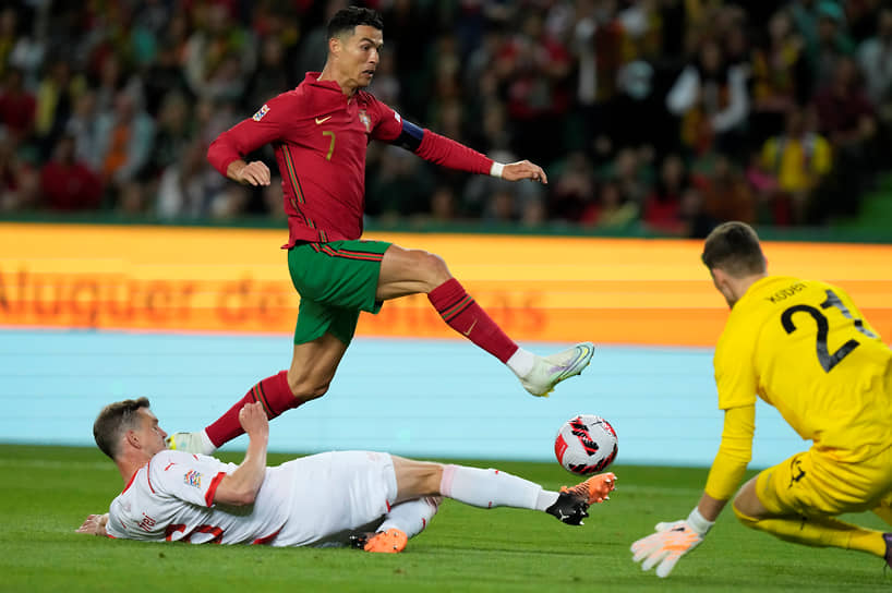 В какой форме 37-летний лидер сборной Португалии Криштиану Роналду (№7), практически не имевший игровой практики в «Манчестер Юнайтед», подойдет к чемпионату мира, угадать невозможно