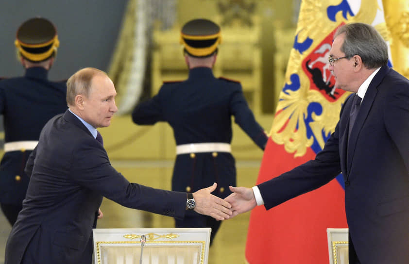 Президент России Владимир Путин и глава СПЧ Валерий Фадеев