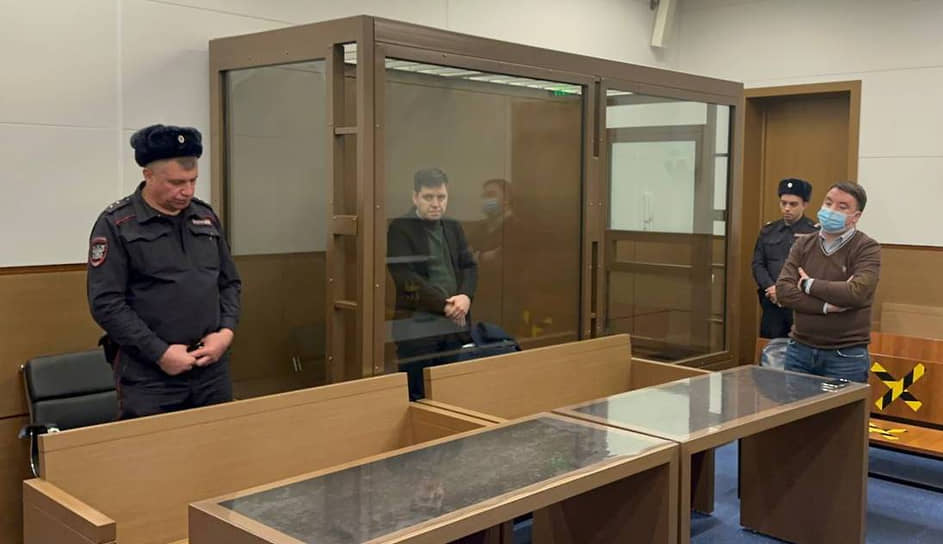 Суд согласился со следствием, что сотрудника Росавиации Александра Матюшкина следует заключить под стражу