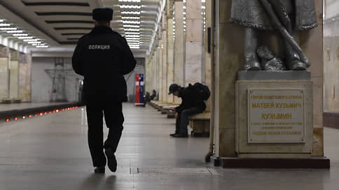 В столичном метрополитене меняют часовых // Москва создает собственную ведомственную охрану