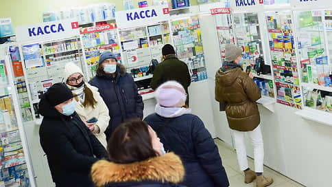 Врач не пройдет // Половина россиян принимает антибиотики в порядке самолечения