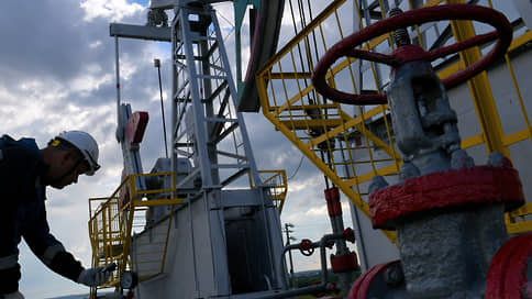 Нефть пребывает во временном избытке // МЭА ждет увеличения ее спроса и сокращения поставок из России