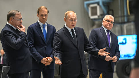Обуховскими по голове // Владимир Путин встретился с блокадниками, ветеранами, производителями ракет и их носителями