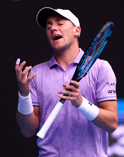 После поражения норвежца Каспера Рууда в мужской сетке Australian Open впервые с 2002 года уже после второго круга не осталось ни одного из трех лучших теннисистов мира
