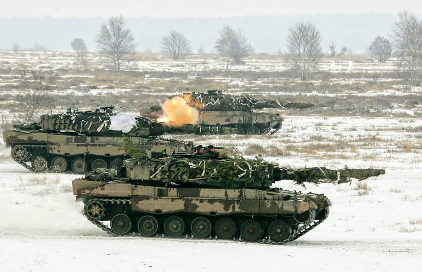 Решение властей ФРГ о поставках Киеву танков Leopard 2 (на фото) в Кремле сочли новым доказательством того, что Запад не заинтересован в дипломатическом разрешении украинского кризиса
