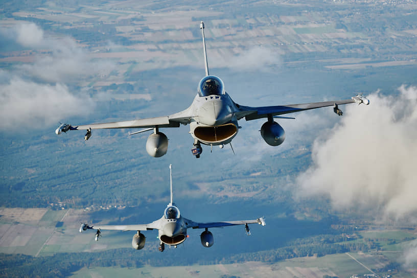 Судя по позиции лидеров ведущих западных стран, истребители F-16 появятся в небе над Украиной еще не скоро