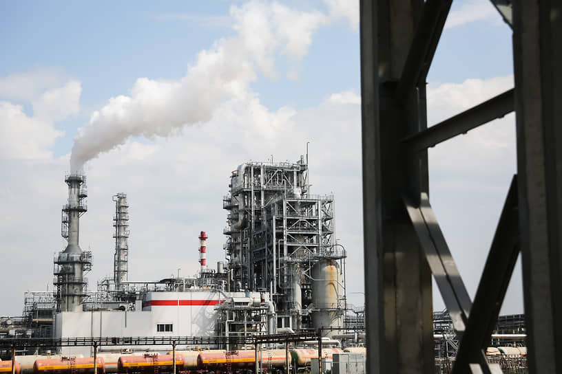 Нефтеперерабатывающий завод ЛУКОЙЛа в Кстово