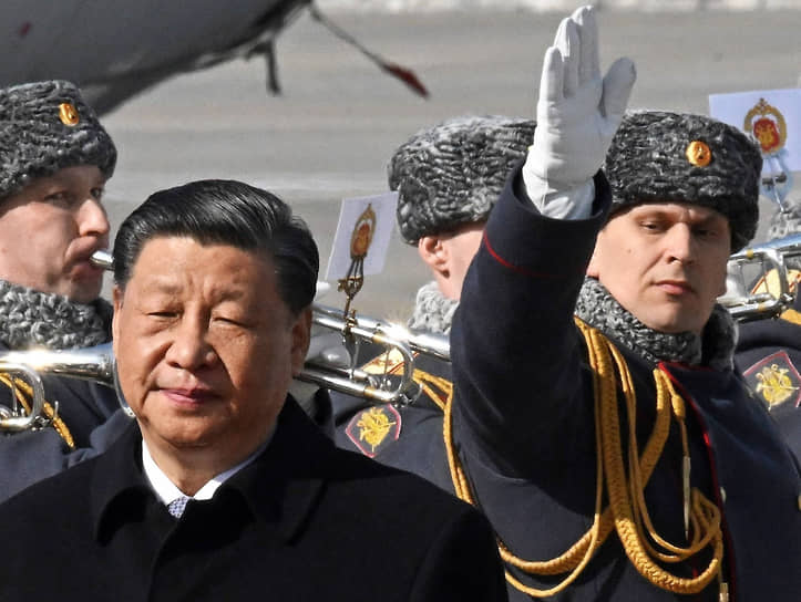 Прибытия председателя КНР Си Цзиньпина в Москву мир ждал с огромным интересом — во многом благодаря неожиданному самовыдвижению Пекина на роль миротворца на Украине