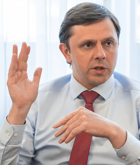 По мнению коммунистов, переизбрания Андрея Клычкова на новый губернаторский срок хотят не только рядовые орловские избиратели, но и представители высшей власти