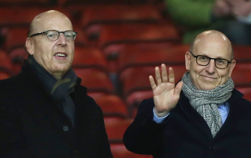 Аврам (слева) и Джоэл Глейзеры вскоре могут распрощаться с контролем над «Манчестер Юнайтед»