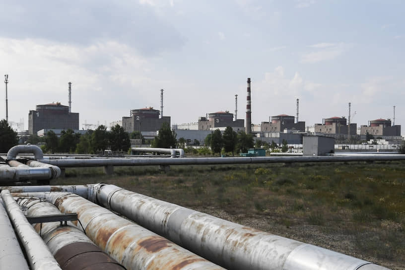 Энергоблоки Запорожской атомной электростанции в Энергодаре