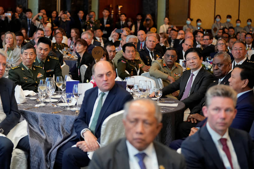 Среди участников ежегодного форума по безопасности «Диалог Шангри-Ла» можно было увидеть министра обороны США Ллойда Остина, премьер-министра Сингапура Лоуренса Вонга и министра обороны КНР Ли Шанфу