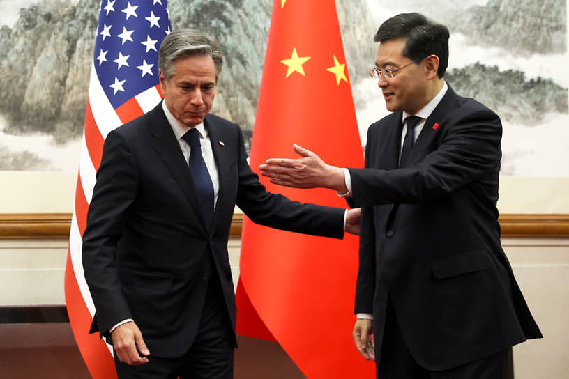 В Пекине ясно дают понять, что США напрасно рассматривают Китай «как главного соперника и самый большой геополитический вызов» — ни к чему хорошему это не приведет (на фото: госсекретарь США Энтони Блинкен и глава МИД КНР Цинь Ган) 