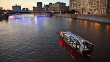 На Москве-реке запустили электрические речные трамваи с подсветкой