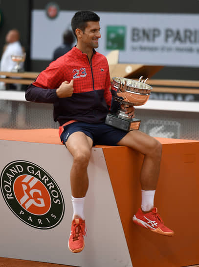 Новак Джокович, выигравший первые два турнира Большого шлема в нынешнем сезоне, является безоговорочным фаворитом и на Wimbledon