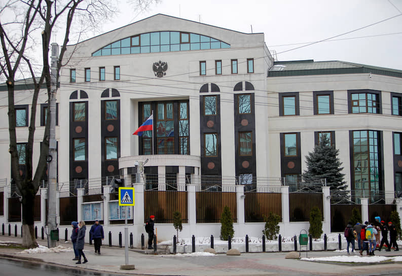Здание российского посольства в Кишиневе