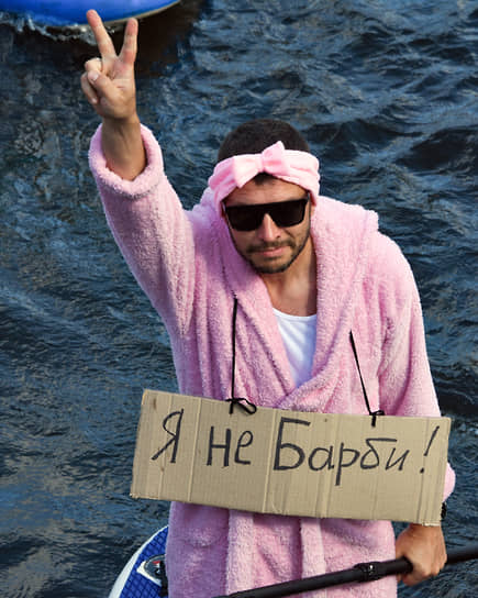 Россияне проявили солидарность с мировым сообществом, предпочтя «Барби» «Оппенгеймеру»