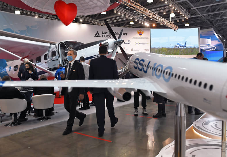 SSJ 100 на выставке гражданской авиации в «Крокус Экспо»