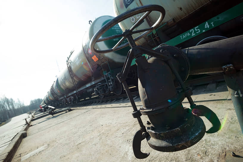 Спешный запрет на экспорт топлива из РФ не может быть долгим: его просто окажется некуда девать