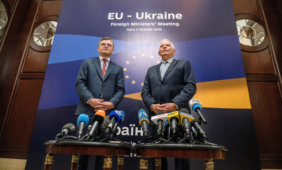 Министр иностранных дел Украины Дмитрий Кулеба повторил слова главы европейской дипломатии Жозепа Борреля о том, что Совет Евросоюза впервые собрался за пределами ЕС, и выразил надежду, что эта встреча — первая «в пределах будущих границ Евросоюза»