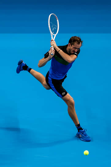 Уверенно обыграв Александра Зверева в полуфинале China Open, Даниил Медведев (на фото) получил возможность побороться за свой шестой титул в этом году