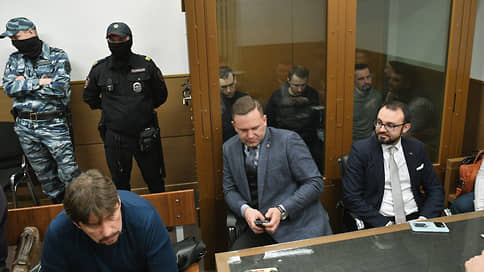 Приговор пришел по СМС // Айтишник, чиновник и предприниматель получили сроки по делу о мошенничестве