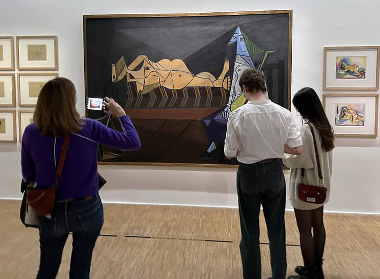 Выставленные рисунки охватывают всю жизнь Пикассо: от станковой графики и заказных иллюстраций до листков из блокнотов