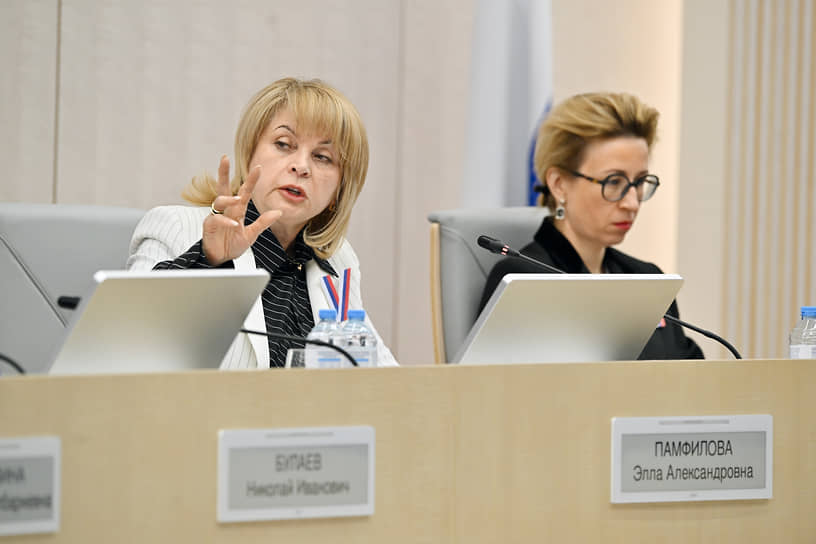  Председатель ЦИК Элла Памфилова (слева) и секретарь ЦИК Наталья Бударина